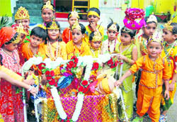Poly Kids students rock Lord Krishnas cradle in Dehradun