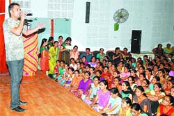 Amarinder Gill, on his tour to promote his upcoming film Ek Kudi Punjab Di, performs at Kamla Nehru College for Women in Phagwara.