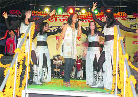 Bollywood singer Mahaluxmi Ayer performs on the second day of the Hamir Utsav in Hamirpur on Thursday.