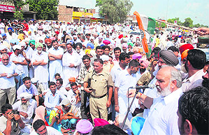 President of the PPCC Mohinder Singh Kaypee addresses a rally at Gidderbaha on Friday.