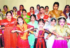 Participants of Nrityangana Natya Group perform at the kathak practical examination in Haridwar