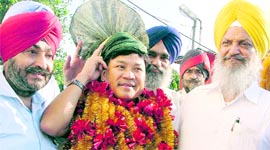 Neco Wang, one of the leading cycle parts manufacturers from China, being greeted on his visit to Ludhiana on Friday.