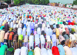 Thousands of devotees offer namaz at the Jwalapur Eidgah on Eid-ul-Fitr in Haridwar