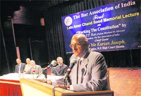 Advocate PP Rao, vice-president, Bar Association of India, delivers a lecture at Gaiety Theatre in Shimla