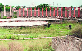 The park at Chamkaur Sahib cries for attention 