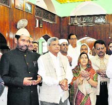 Ram Vilas Paswan, Sitaram Yechury, Sushma Swaraj and other members of the all-party delegation during their visit to the Hazratbal shrine in Srinagar on Tuesday.