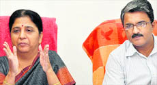 Meena Chaturvedi, Accountant General (Audit), at a press conference in Dehradun on Tuesday. 