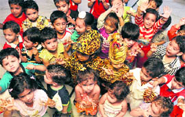 Tiny tots of Maple Bear Playway School participate in a good wish programme for Commonwealth Games in Ludhiana on Wednesday