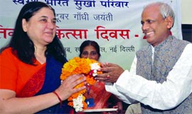Jaiprakash Agarwal, chairman and managing director of Surya Roshni, greets Rajya Sabha MP Maneka Gandhi at a seminar on Naturopathy Day, organised by International Naturopathy Organisation in New Delhi on Saturday.