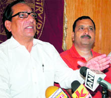 President of the Chamber of Commerce YV Sharma addresses mediapersons in Jammu on Sunday