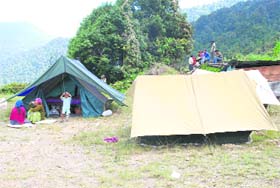 Residents of Qurie-Jimia village live in tents at Balati in Munsiyari tehsil of Pitthoragarh district