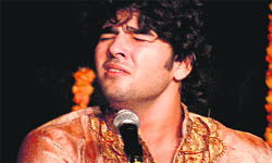 Singer Snavarjit Kammeyana performs at Pracheen Kala Kendra on Monday.