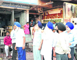 A team of the Delhi Sikh Gurdwara Management Committee and Shiromani Guru Singh Prachar Committee inspects the Bharat Scouts and Guides office at Har-ki-Pauri in Haridwar on Tuesday.