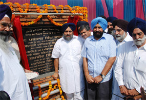 Dy CM inaugurates Rly under-bridge: Deputy CM Sukhbir Badal after inaugurating a railway under-bridge in Bathinda on Wednesday. Tribune photo: Pawan Sharma (Report P5)