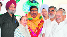 Satpal Lakhotra, former MLA and senior NC leader, joins the PDP in Jammu on Thursday. 