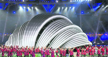 Artistes add colour to the festivities tieh their scintillating performance.