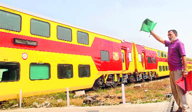 The air-conditioned rake has a capacity to carry 1,024 passengers and can run at a speed of 160 km per hour.