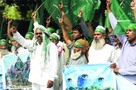 Activists of the Ali Sena protest against the Central government on the Babri Masjid issue at Jantar Mantar in New Delhi