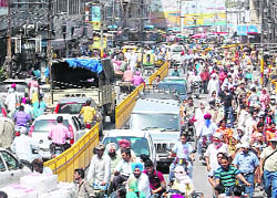 Traffic chaos on the road near the Golden Temple in Amritsar on Sunday. 