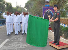 Brigadier Anup Bhaskar flagging off the border trekking expedition at Bathinda on Tuesday