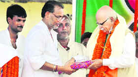 BJP leader LK Advani being felicitated at Motihari in Champaran on Tuesday.