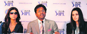 With former BCCI president Jagmohan Dalmiya having been pardoned of his sins and reinducted into the board, Lalit Modi (centre) can also hope for a comeback
