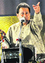 Known bhajan singer Anup Jalota performs during a meditation programme at Haveli restaurant in Karnal.