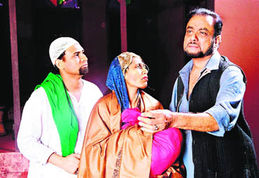 Dinesh Thakur and his theatre group Ank recently staged the 200th show of play Jis Lahore Nahin Dekhya