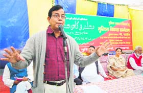 Mohammed Salim, former CPM MP, addresses a convention on Muslim issues in Dehradun