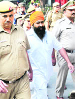 Paramjit Singh Bheora, convicted in the Beant Singh assassination case, being produced in a Chandigarh court by the Delhi Police