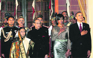 The Obamas with President Pratibha Patil and her husband Devisingh Shekhawat at the banquet hosted in their honour at Rashtrapati Bhavan on Monday.
