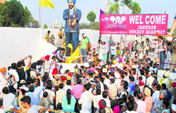 Statue of Amarjeet Singh Grewal, which was unveiled by Sri Sri Ravi Shankar at Jarkhar Stadium in Ludhiana on Wednesday