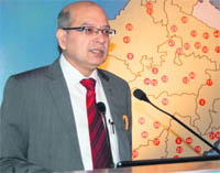 Dr AK Dewan of the Rajiv Gandhi Cancer Institute and Research Institute Centre, New Delhi, addresses a workshop in Dehradun on Sunday. A Tribune photograph