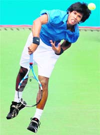 Indias Somdev Devvarman in action against Chinas Lu Yen Hsun in Guangzhou