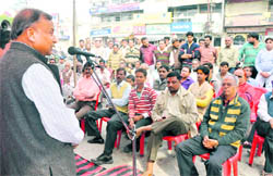 Rashtriya Krantikari Manch founder Ambrish Kumar addresses a meeting in Haridwar on Wednesday.