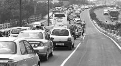 Lane discipline, to be successful, has to be universally observed as even an individual falling out of line will have a domino-like effect on the remaining traffic. 
