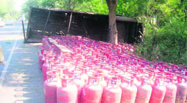 The LPG cylinders that the truck was ferrying.