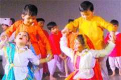 Students of Mind Tree Public School, Ambala City, present a folk dance. 