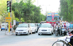 Traffic came to a halt near PUA gate No 4 in Ludhiana