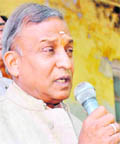 Rashtriya Krantikari Manch chief Ambrish Kumar speaks at a protest in Haridwar on Saturday. 