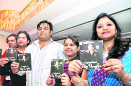 Folk singer Rajnikant Saimwal (second from left) at the release of his album in Dehradun on Saturday.