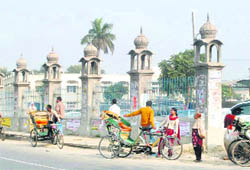 A view of Gurdwara Dukhnivaran Sahib in Patiala on Saturday. All hoardings, banners and flags of the SAD and the BJP have been removed after The Tribune highlighted the issue