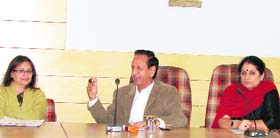 Gurgaon City Magistrate KK Gupta addresses a meeting of principals of private schools regarding the anti-measles campaign in Gurgaon