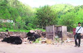 Garbage lies scattered at Rajgarh in Sirmor district. 