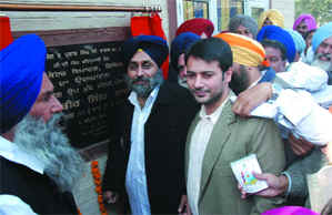 Sukhbir inaugurates the Suvidha Centre at Gidderbaha.