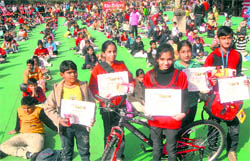 Budding painters take part in The Tribune painting competition