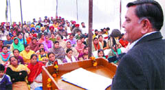 Kalia addresses residents of the staff quarters of police personnel