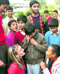 Members of the Commonwealth team interact with inmates of the Blind Institute in Sector 26, Chandigarh, 