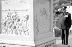 Major General Ravinder Partap Sahi pay homage to martyrs at the Cenotaph War Memorial in Patiala on Thursday