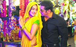 A still from the movie Dabangg